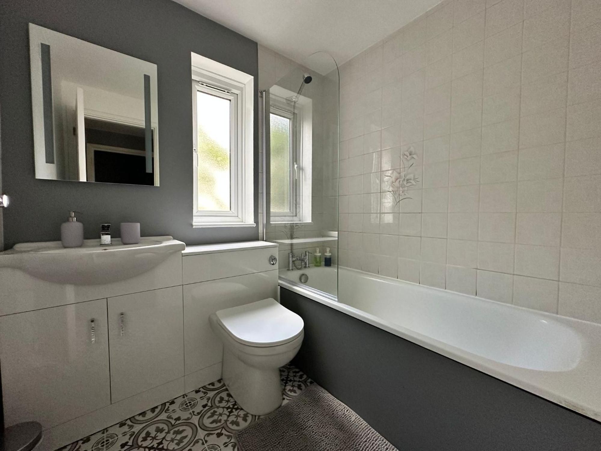 Cosy 2 Bedroom Flat In Manor House Лондон Экстерьер фото